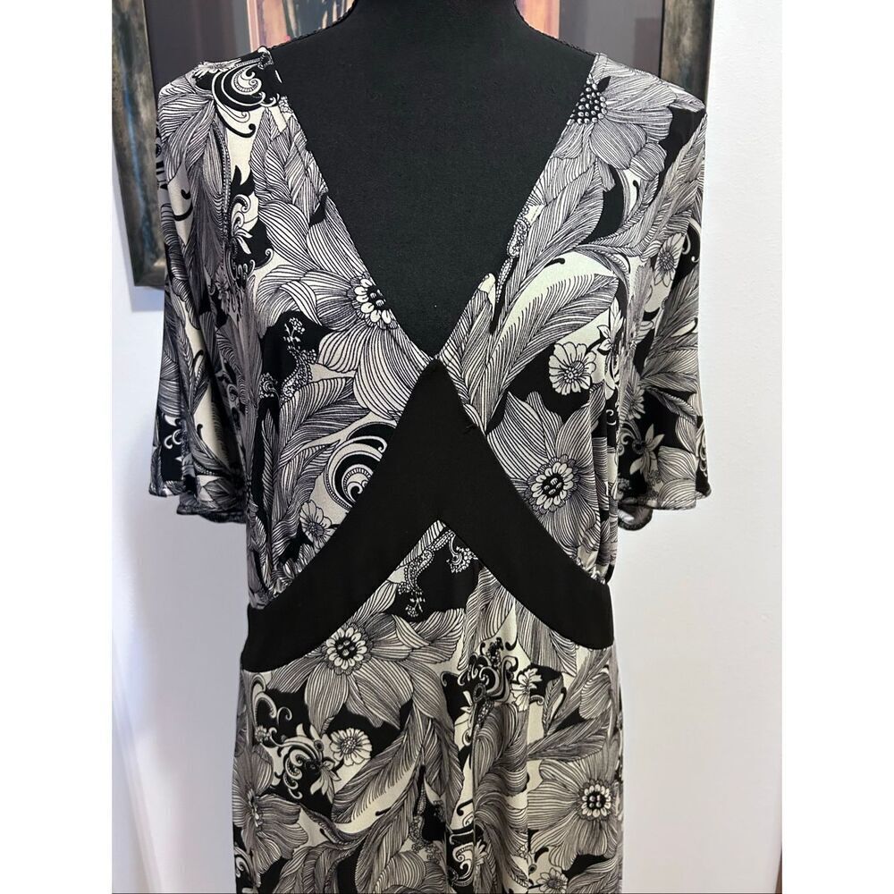KSL Karin Stevens Plus Size 20W Black & White Floral Faux Wrap Midi Dress - Picture 3 of 10